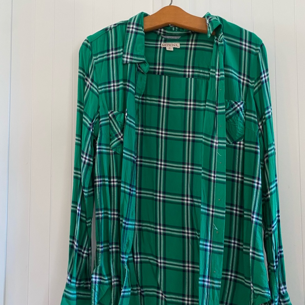 Lightweight Plaid Button-up Women's Top M